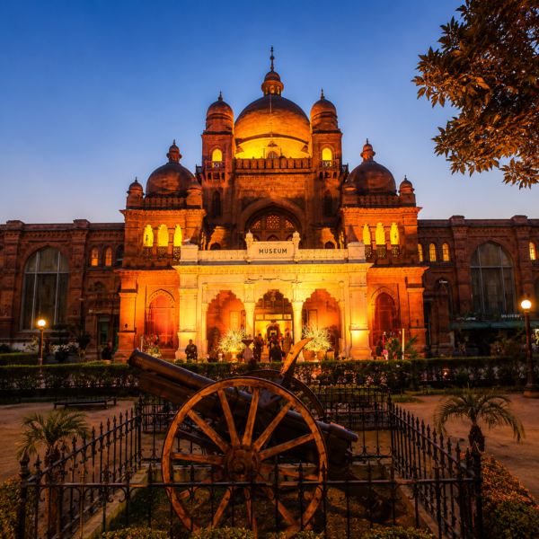 Exclusive Family Tour Lahore