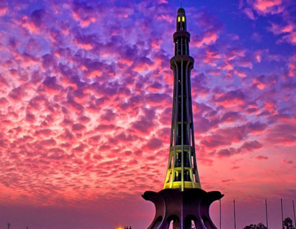 Exclusive Family Tour Lahore