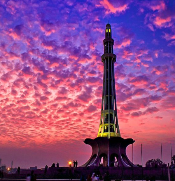 Exclusive Family Tour Lahore
