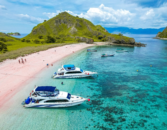 Top 10 Must-Visit Places in Indonesia (2026 Travel Guide)